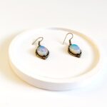 El Yapımı Antik Bronz Oval Opal Bohem Küpe – Vintage - Görsel 5